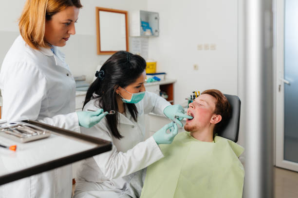 Best Tooth Infection Emergency Dentist  in Trophy Clu, TX